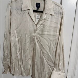 GAP NWT Satin-Look Cream Button Front Blouse